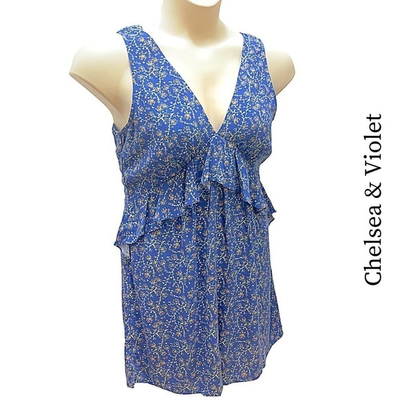 Chelsea & Violet NWT Blue Floral Sleeveless Romper Juniors Medium - Picture 1 of 9